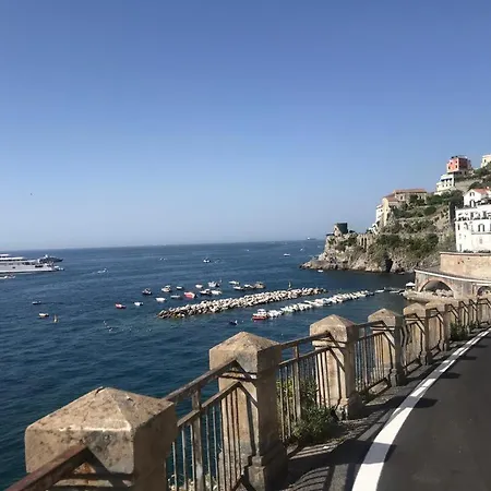 That's Atrani, Amalfi Coast Front Nyaraló