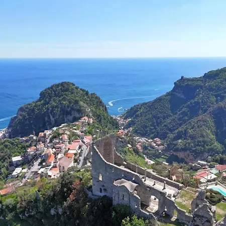 That's Atrani, Amalfi Coast Front Nyaraló