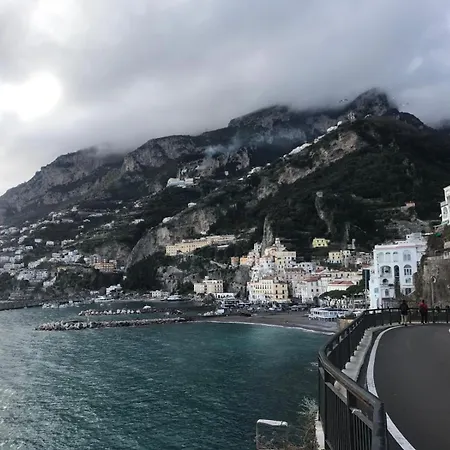 Vakantiehuis That's Atrani, Amalfi Coast Front *